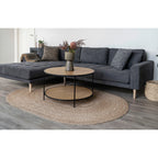 Canapé sectionnel gris avec table basse ronde en bois naturel Tapis ovale en jute