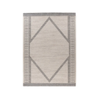 Tapis rectangulaire beige avec motif géométrique, centre en diamant gris foncé, bordures décoratives