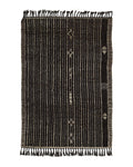Tapis rectangulaire en laine noir rayé blanc cassé à franges, 309x205 cm