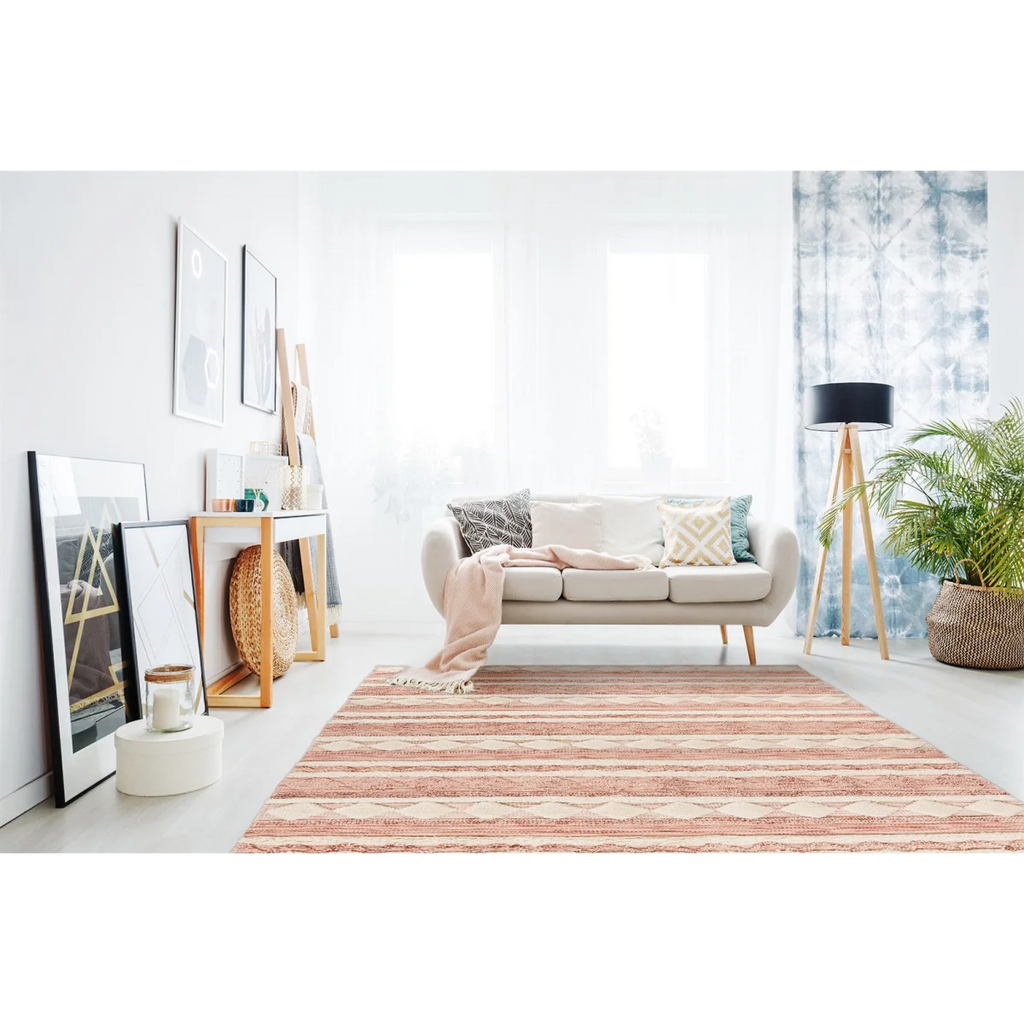 Tapis rectangulaire en laine rose et crème à motifs géométriques pâles et rayures