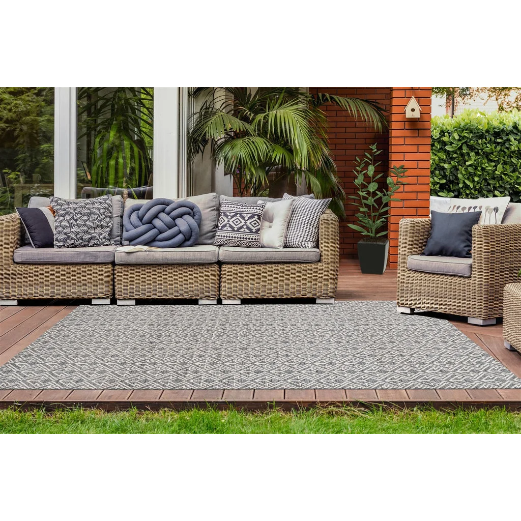 Tapis rectangulaire motif chevrons gris et crème pour intérieur et extérieur