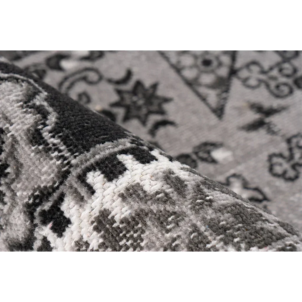 Tapis gris et noir roulé avec motif pour le produit Ariya 400 Grau 120cm x 170cm