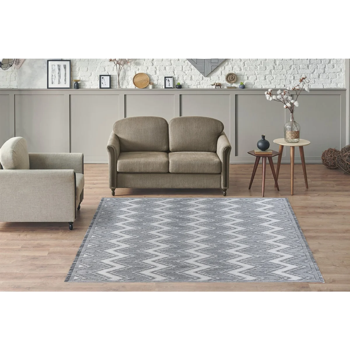 Tapis rectangulaire texturé gris et blanc avec motif chevrons 160x230 cm