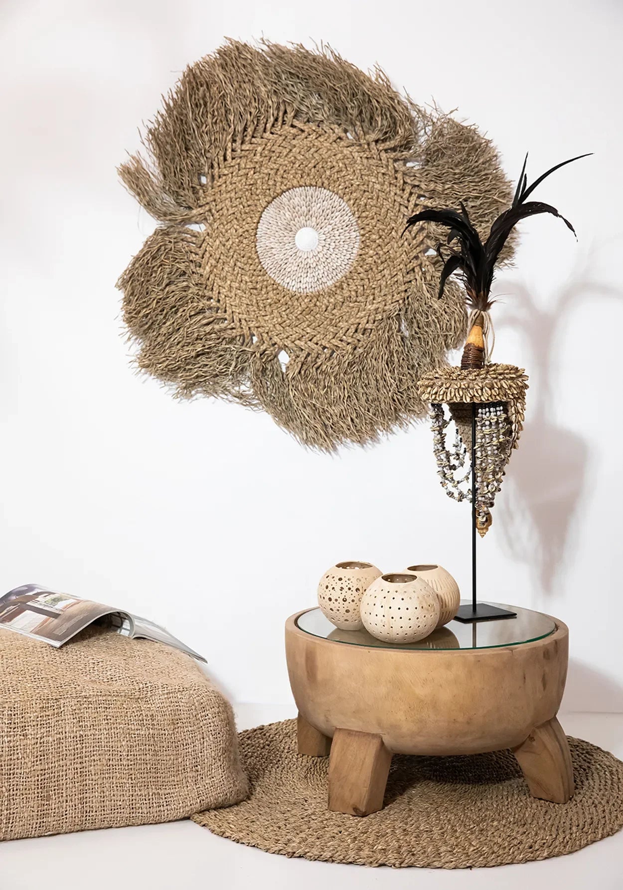 Décoration intérieure bohème avec tapis rond en jonc de mer naturel 90 cm