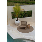 Chaise en osier tressé avec dossier à lattes et accoudoirs, design naturel Ø200 cm