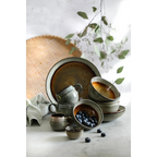 Collection de vaisselle en céramique gris vert à bandes texturées pour repas élégants