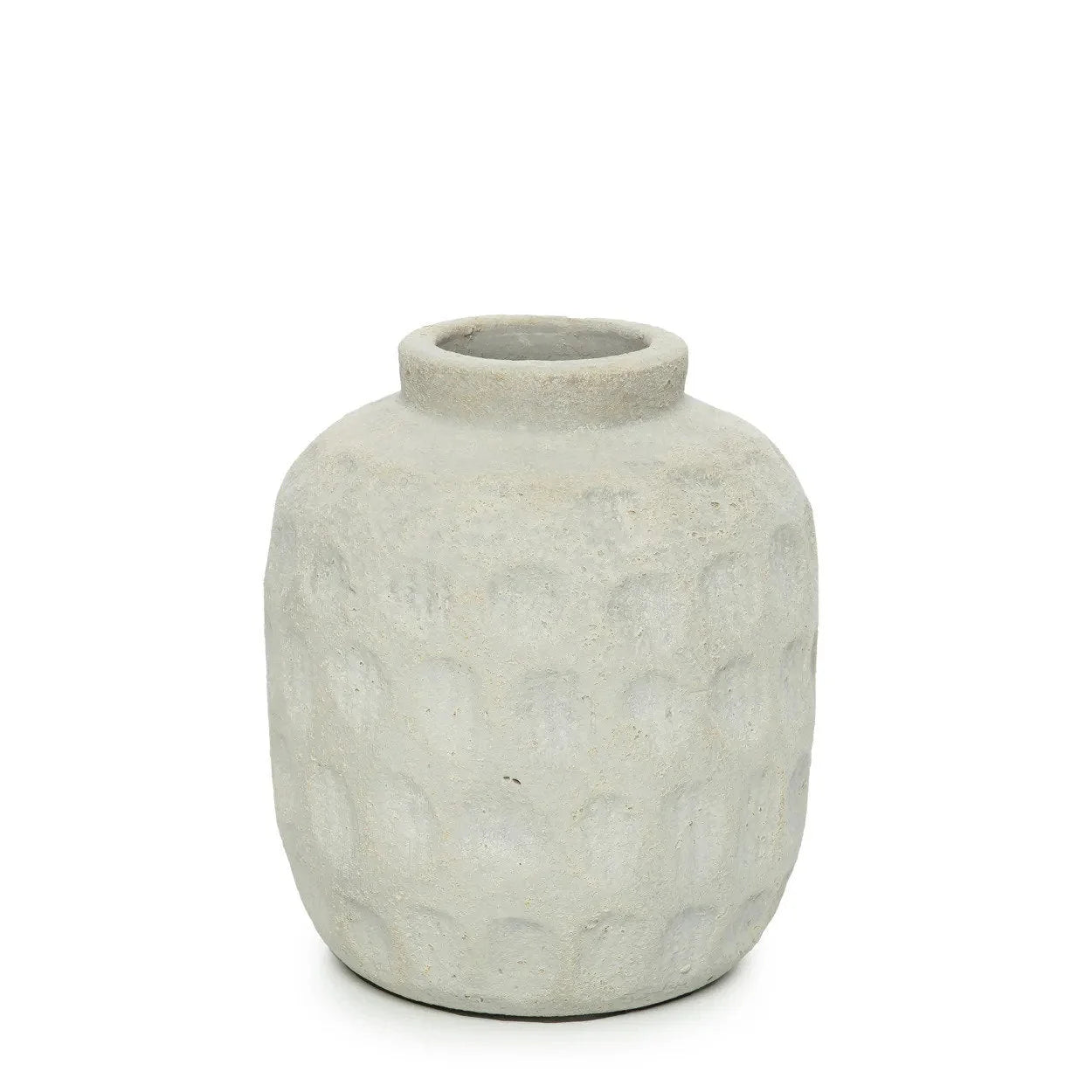 Vase cylindrique en terre cuite gris béton avec surface texturée en relief H18 cm