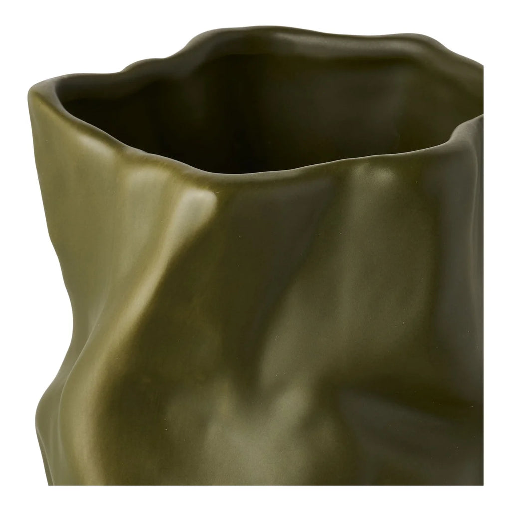 Vase décoratif en céramique vert olive mat texturé ondulé H25 cm