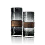 Vase décoratif cylindrique en verre fumé texturé et bois foncé, H24 cm
