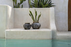 Vase décoratif en terre cuite grisée col tressé en raphia – H23 cm