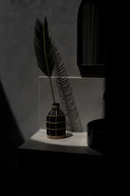 Vase décoratif en terre cuite et rotin noir 24 cm