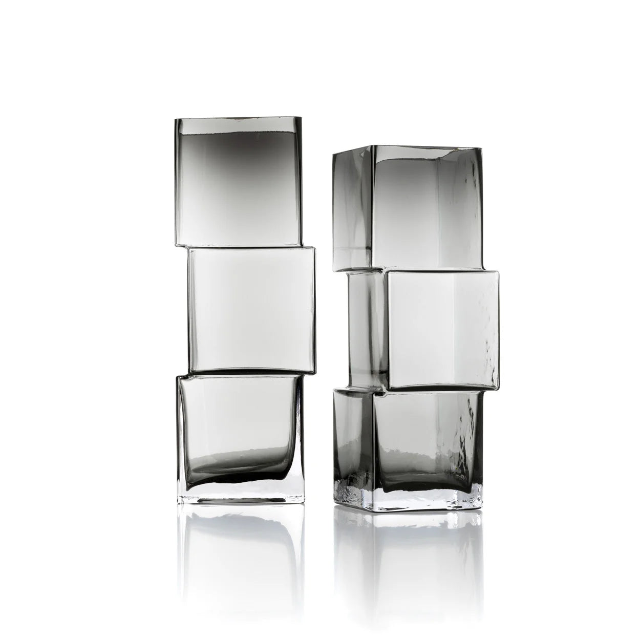 Vase décoratif en verre recyclé gris fumé à motif cubique empilé, 30 cm