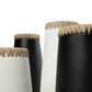 Quatre vases noir et blanc avec ruban de raffia, Le vase furtif Noir naturel L