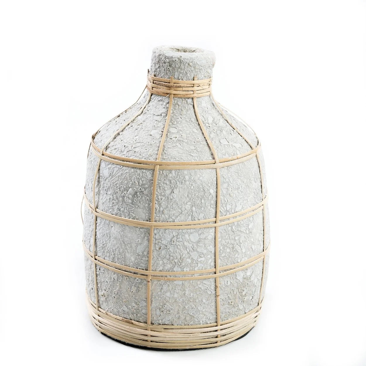 Vase ovale en terre cuite effet béton et rotin naturel avec cage en bambou