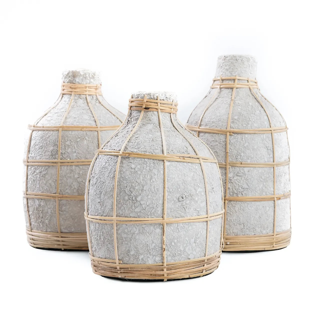 Vase rond en terre cuite et rotin 19 cm béton naturel