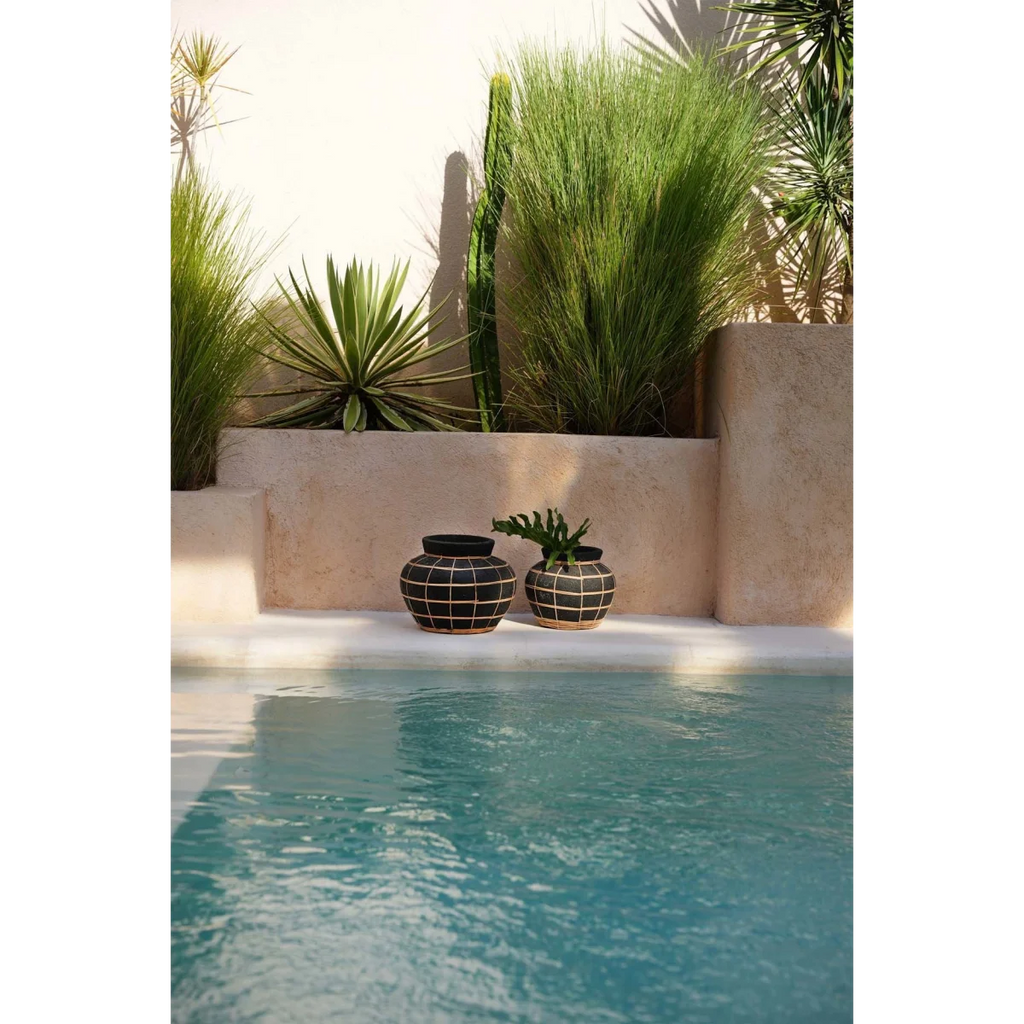 Vase rond en terre cuite et rotin noir naturel 33 cm