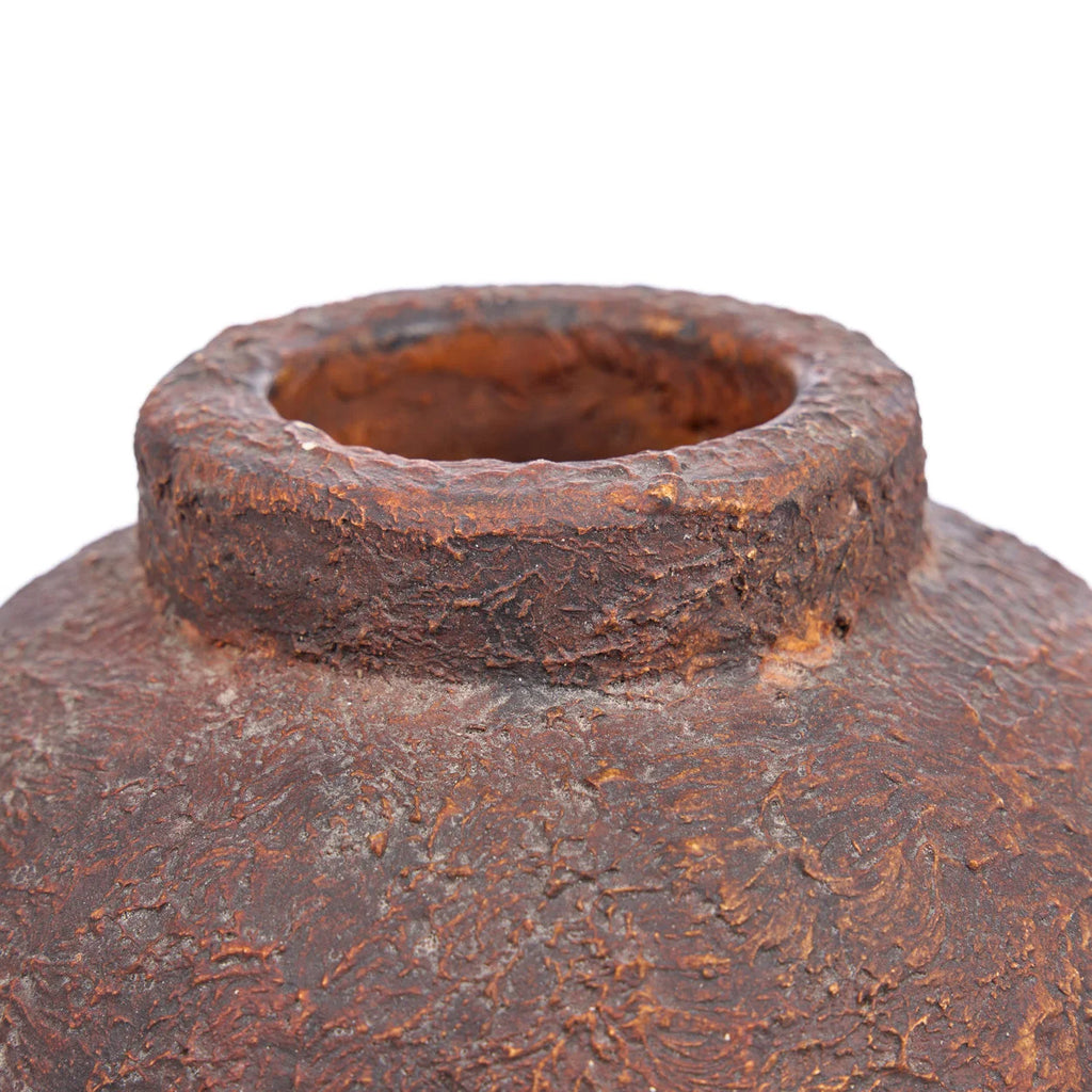 Vase en terracotta brun rouille texturé, H20 cm, bord irrégulier
