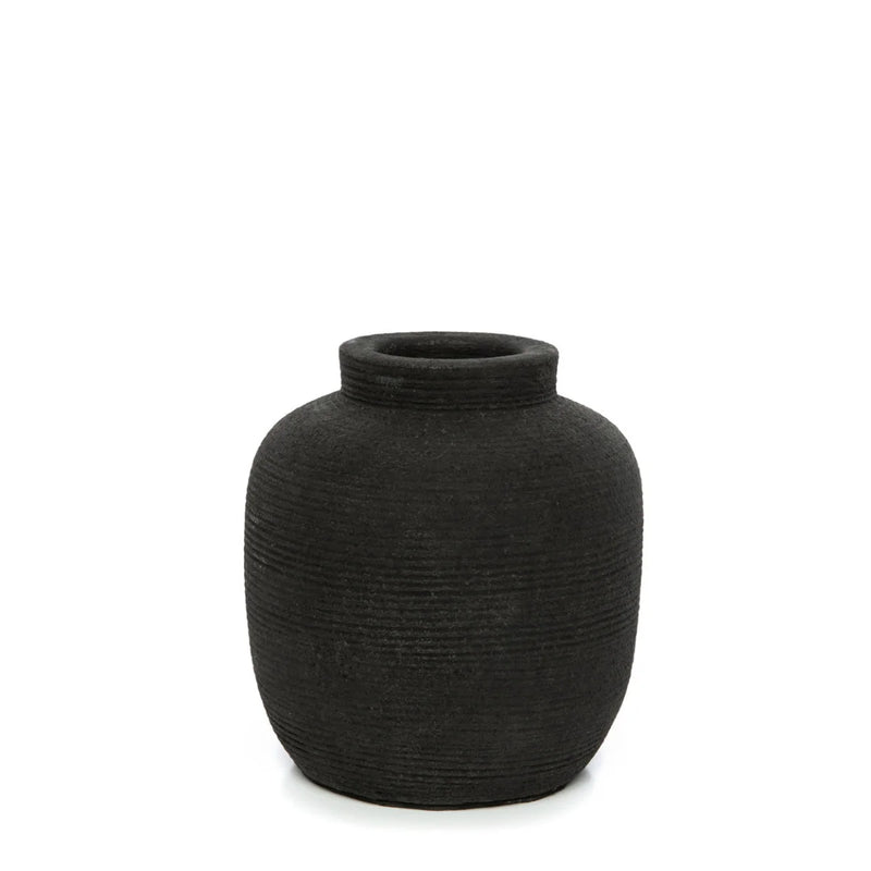 Vase en terre cuite noir à texture côtelée – H14 cm