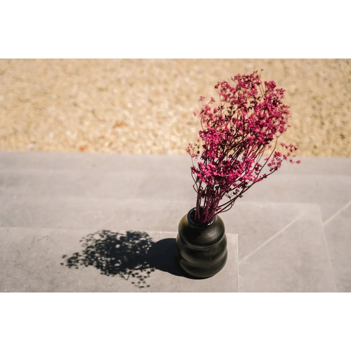 Vase en terre cuite noir fait main 13 cm x 6 cm
