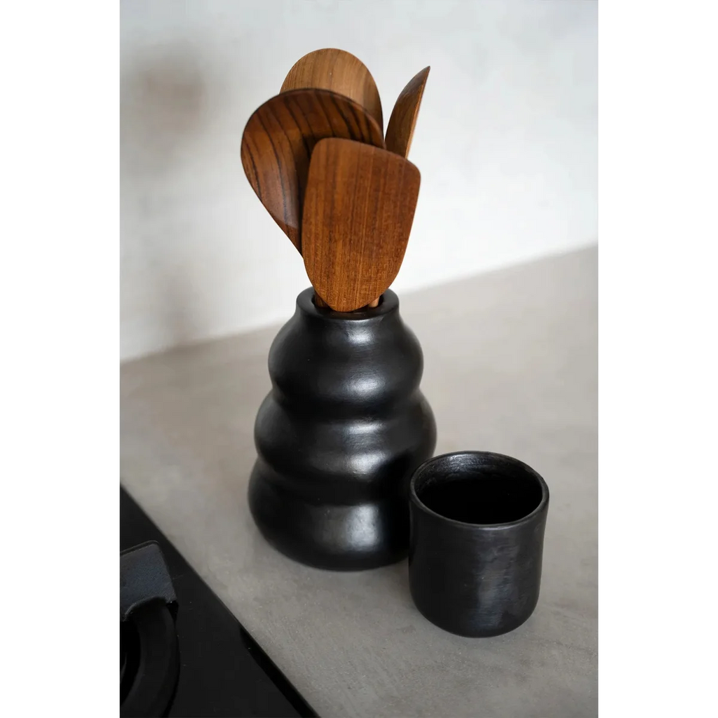 Vase en terre cuite noir fait main 13 cm x 6 cm