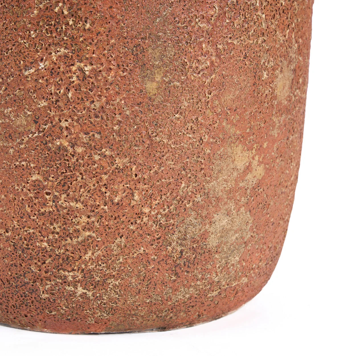 Vase en terre cuite texturée brun terracotta à col court, H40 cm, texture poreuse