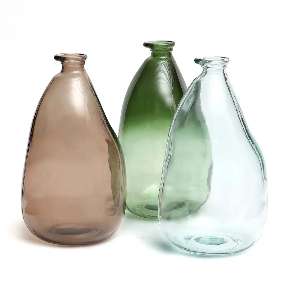 Trois bouteilles en verre en forme de goutte vert recyclé 36 cm design incurvé