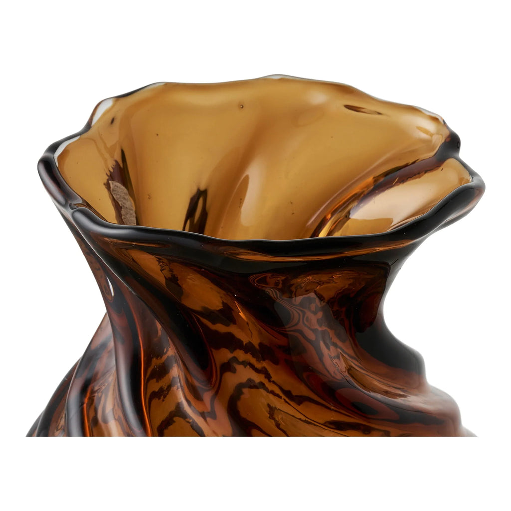 Vase en verre soufflé torsadé brun fumé avec ouverture ondulée et base rayée