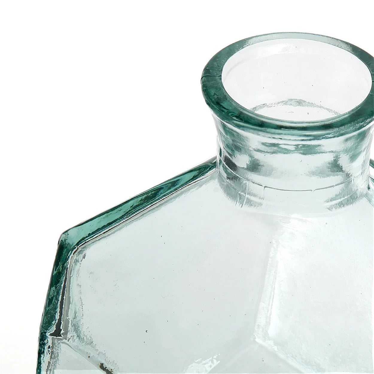Bouteille en verre clair avec col étroit, formant un vase géométrique bleu H18 cm