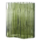 Vase en verre vert olive cannelé ondulé, inspiré d’Alvar Aalto, H26,5 cm