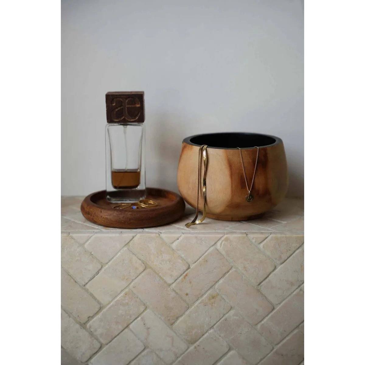 Pot en cuivre et bois avec anses laiton, design minimaliste