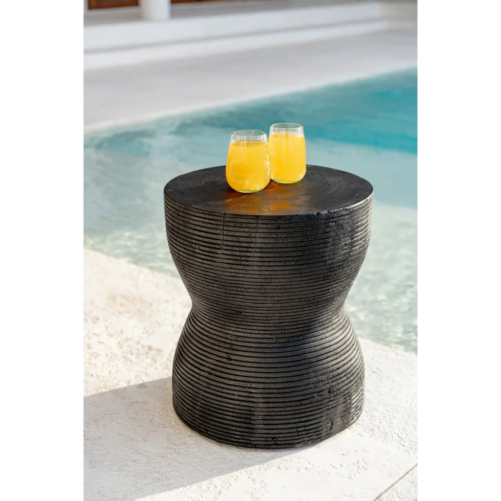 Table basse en teck forme organique grain naturel brun H11 cm