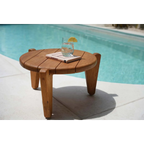 Table basse extérieure en bois aux bords arrondis, finition naturelle