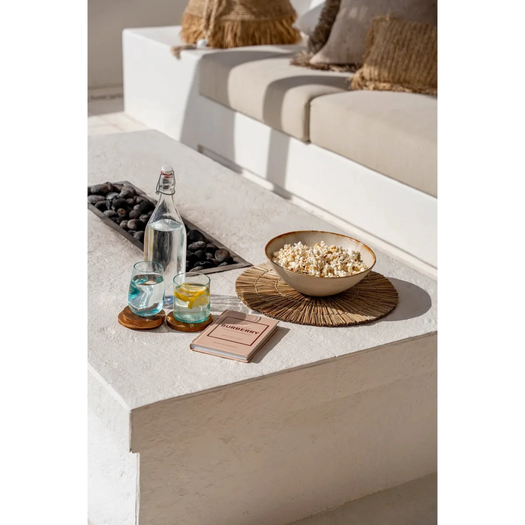 Vase texturé blanc recyclé transparent finition bleu clair H11 cm avec plante verte et eau