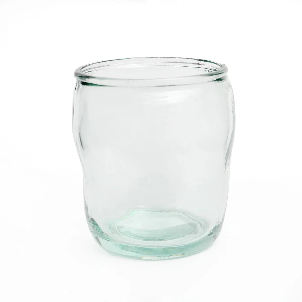 Bocal en verre transparent vide.