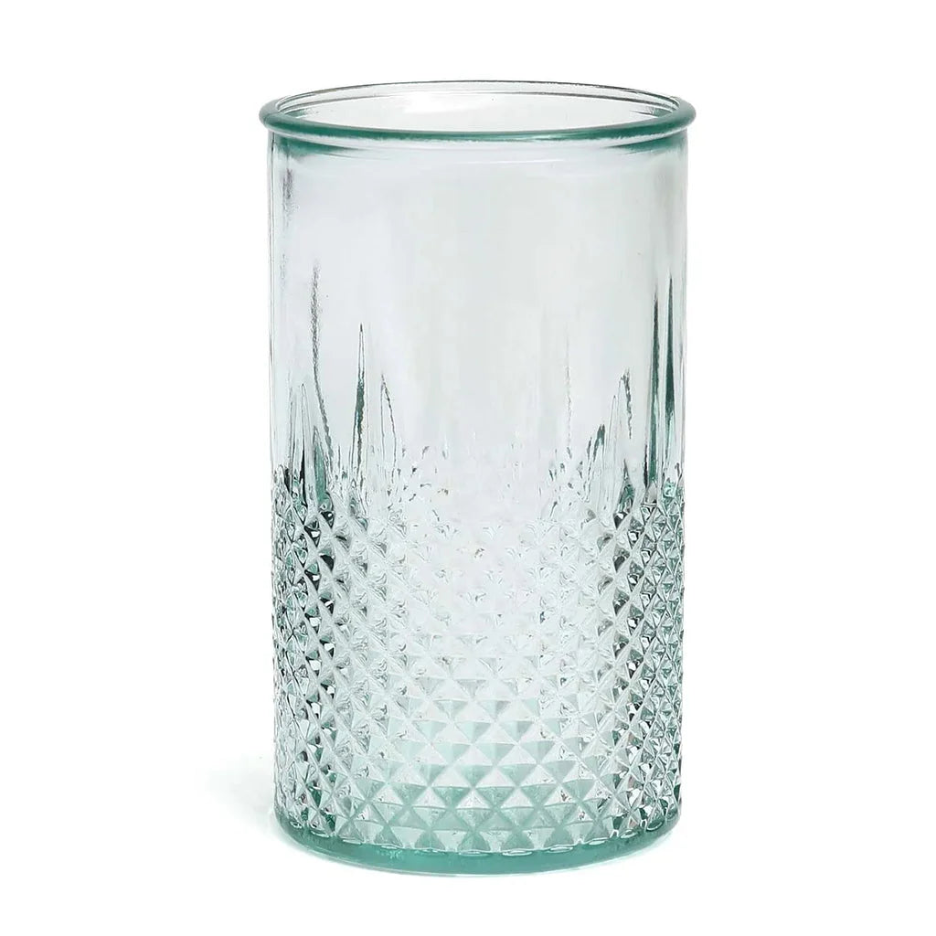Gobelet en verre transparent gaufré.